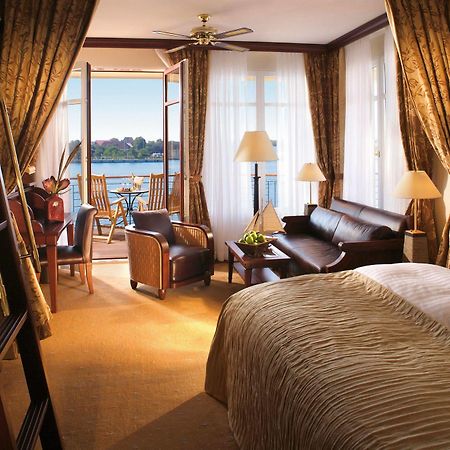 Hotel Yachthafenresidenz Hohe Duene Rostock Esterno foto Suite